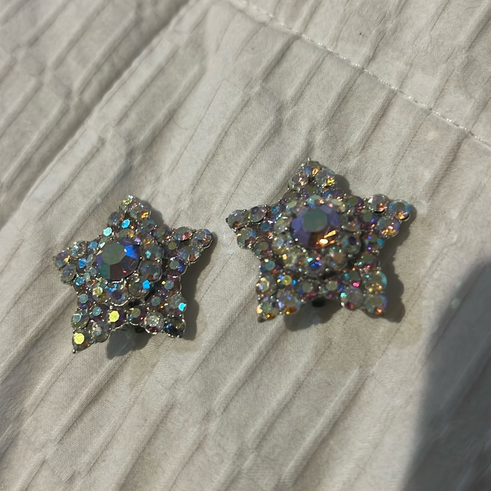 Rhinestone star earrings clip on